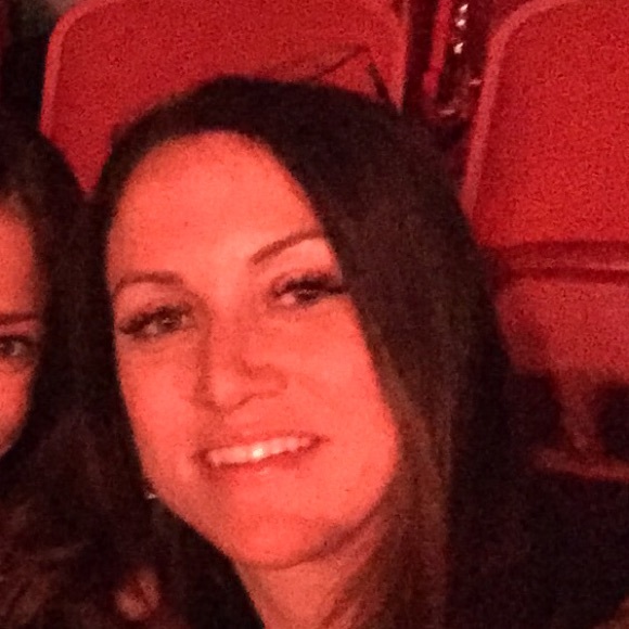 Meet your Posher, Marisa - Picture 1 of 1